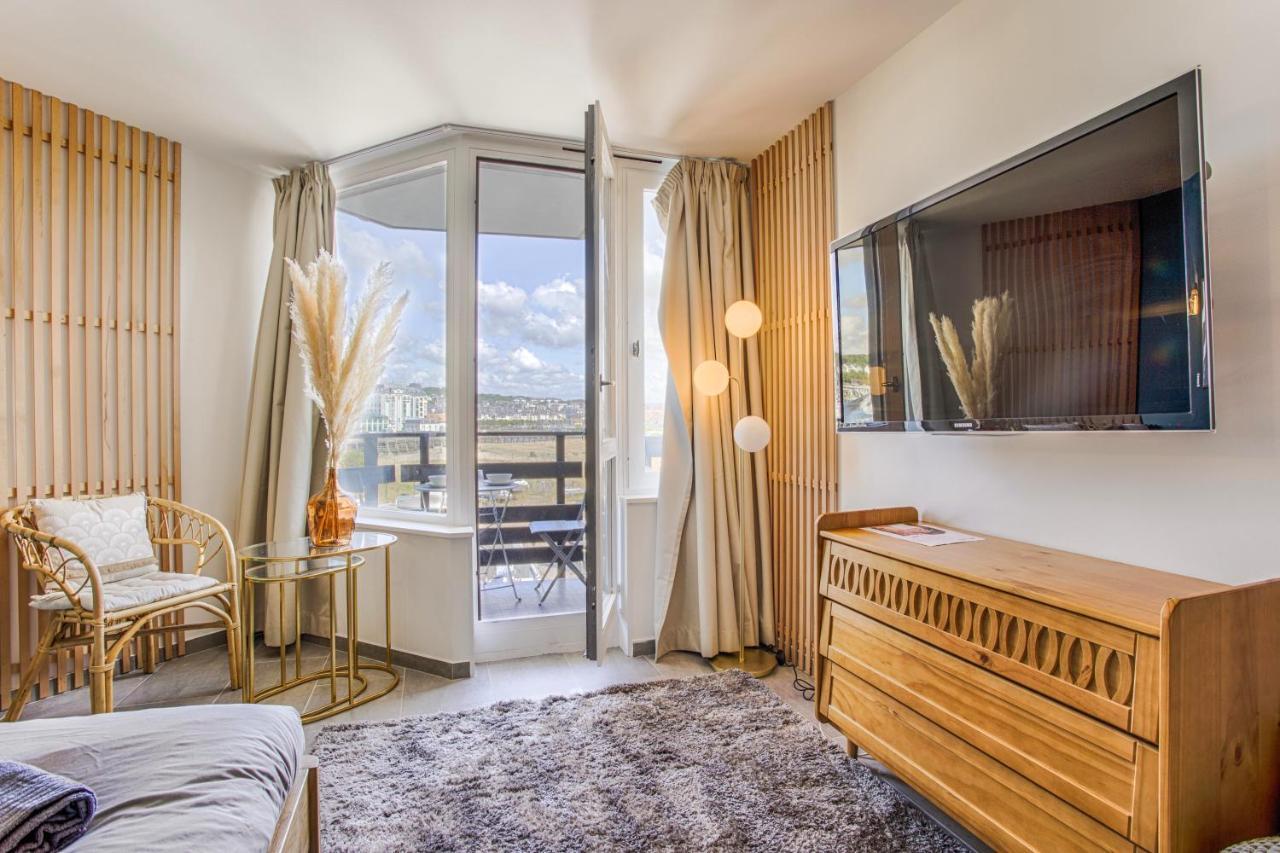 La Rev'Rie - Vue Sur Mer Avec Balcon Довиль Экстерьер фото