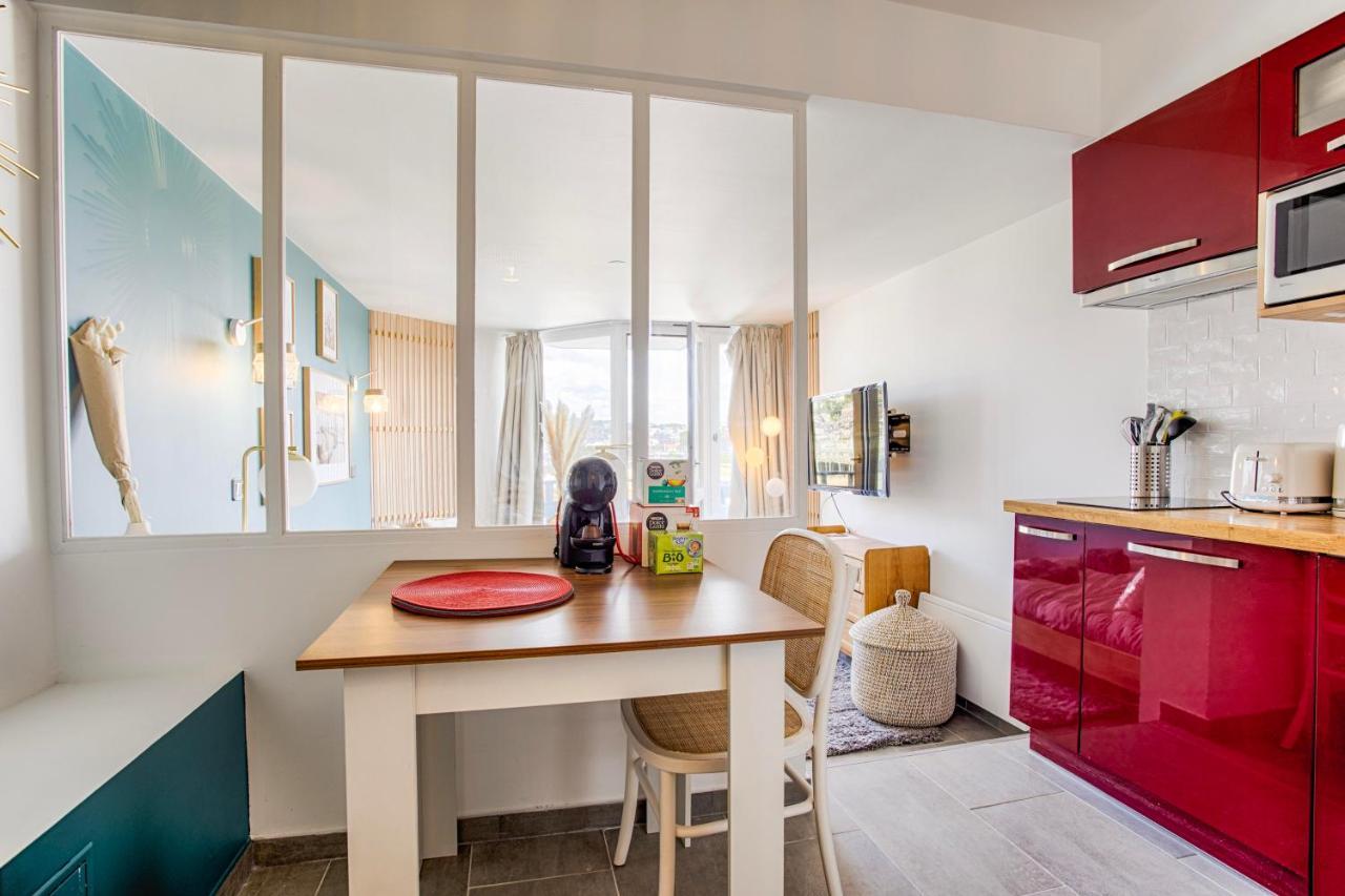 La Rev'Rie - Vue Sur Mer Avec Balcon Довиль Экстерьер фото